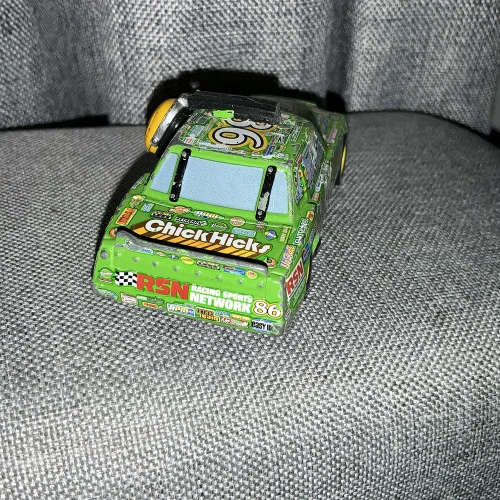 Disney Pixar Cars - CARS 3 CHICK HICKS WITH HEADSET Diecast